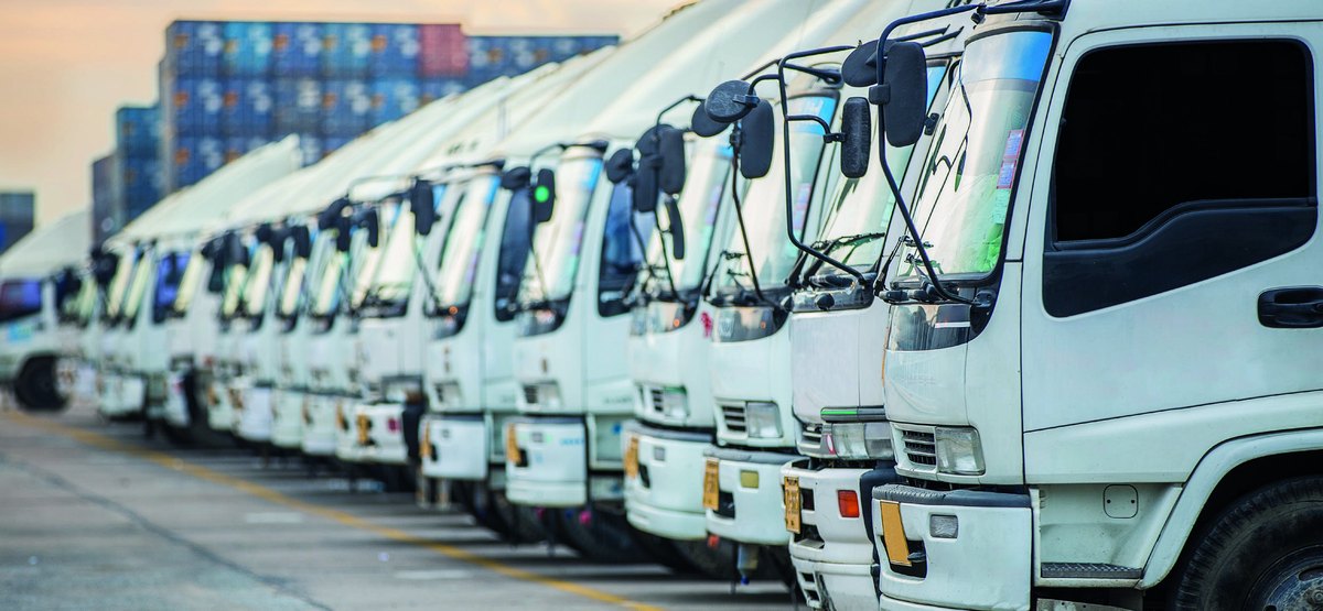 Fleet of commercial vehicles using mobile connectivity
